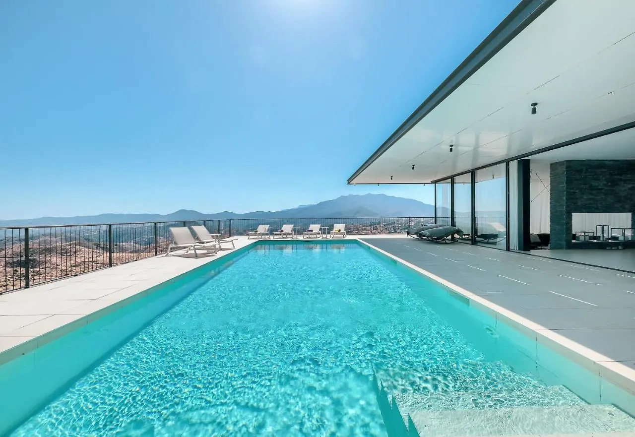 Luxury Villa With Heated Pool, Gym And Cinema Room Malaga